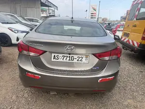 Hyundai Elantra GLS Sedan FWD (1.8L 4cyl 6M) 2013 Brown