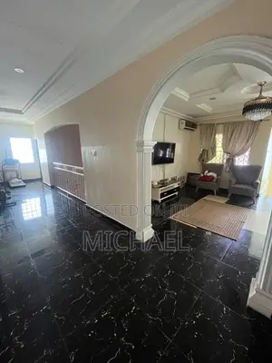 6bdrm Duplex in Pentecost for sale