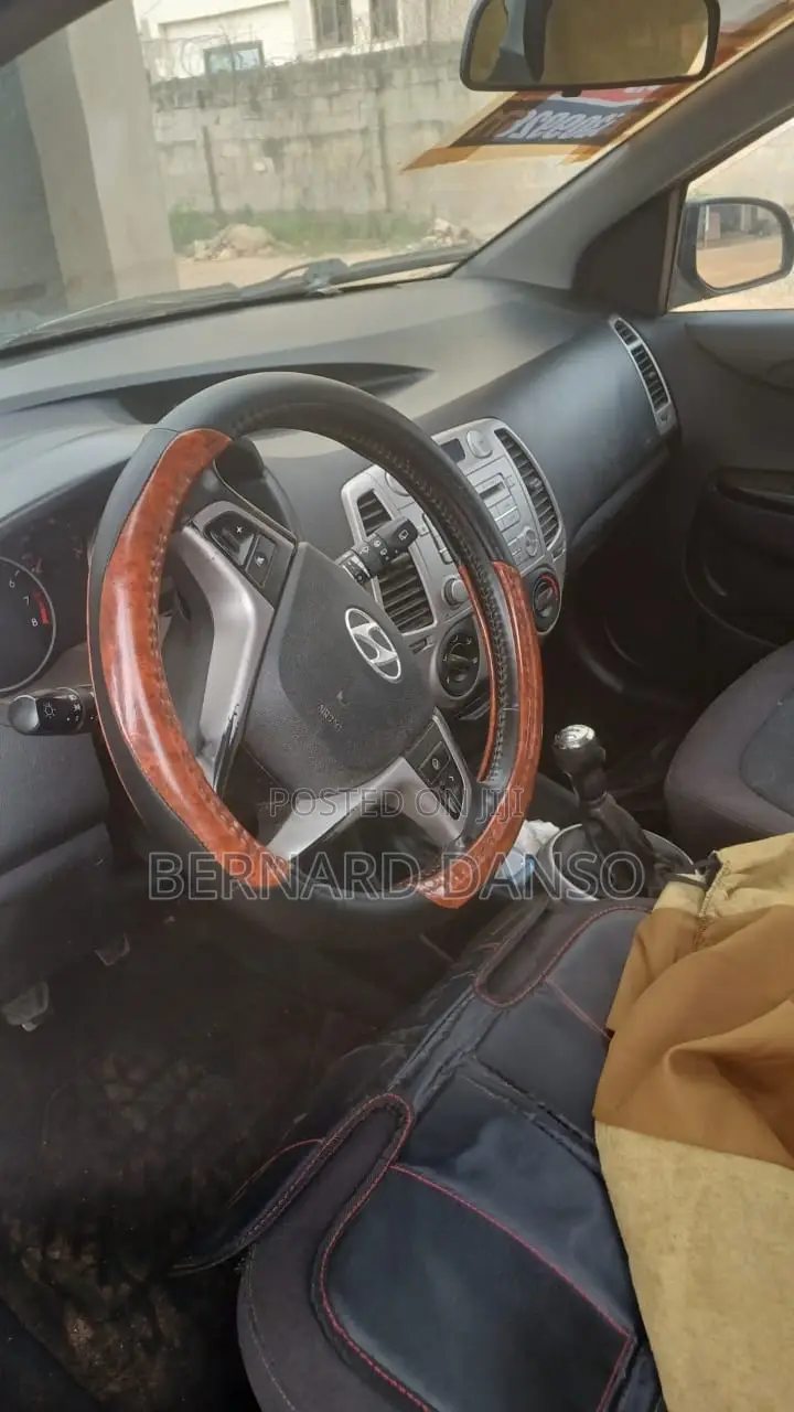 Hyundai i20 1.2 Kappa Petrol with Dual VTVT (MT) 2010 Black