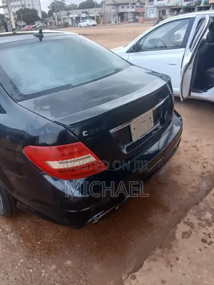 Mercedes-Benz C250 2014 Black
