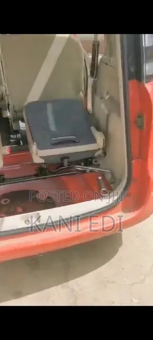 Toyota Sienta 2010 Red
