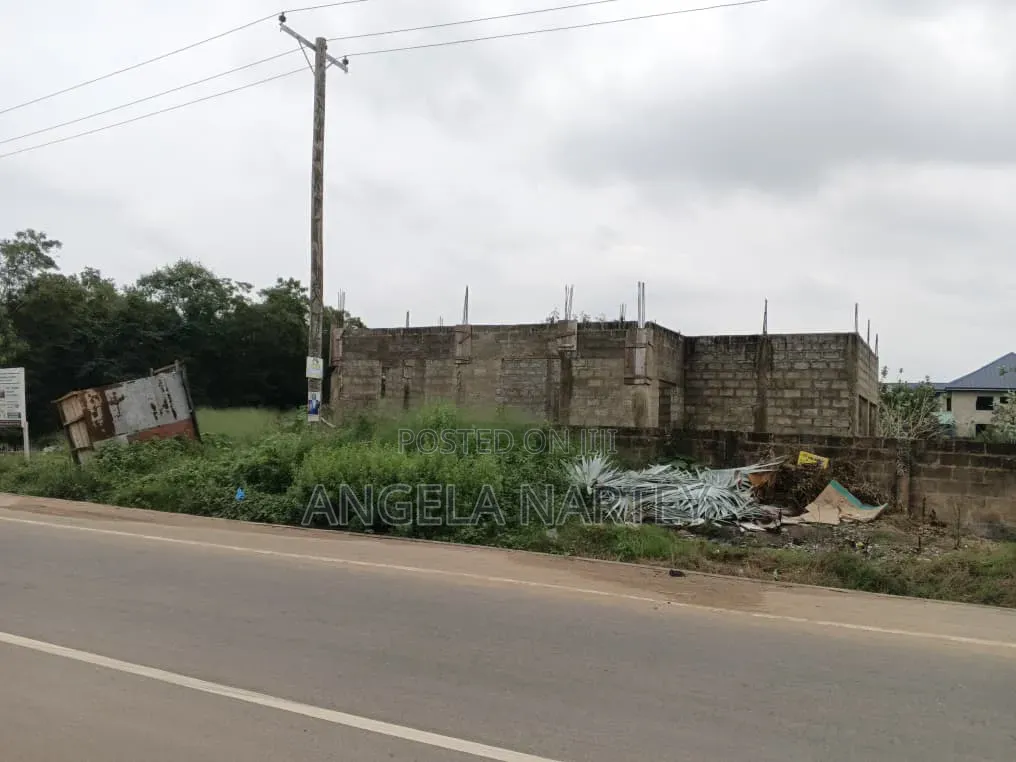 Walled and Gated 6 Plots for Sale at East Airport