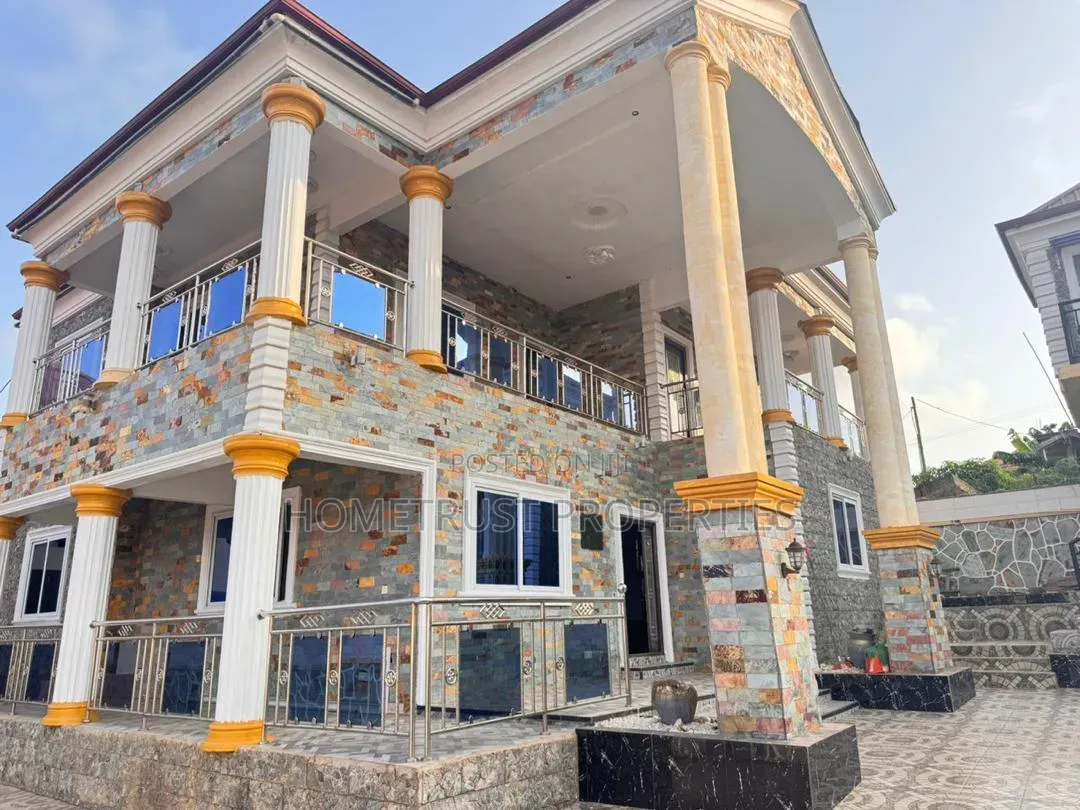 5bdrm Duplex in Bojo Beach Area, Bortiano for sale