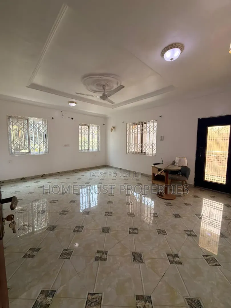 5bdrm Duplex in Bojo Beach Area, Bortiano for sale