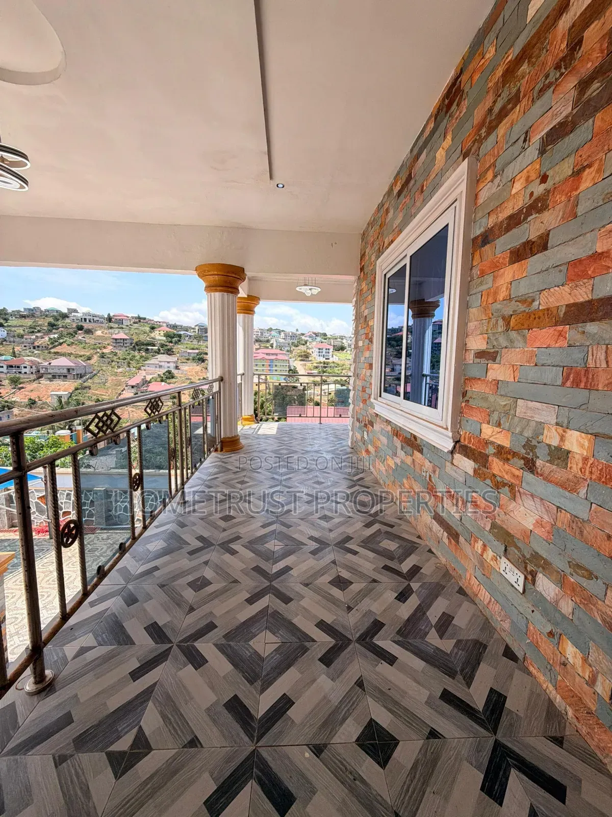 5bdrm Duplex in Bojo Beach Area, Bortiano for sale