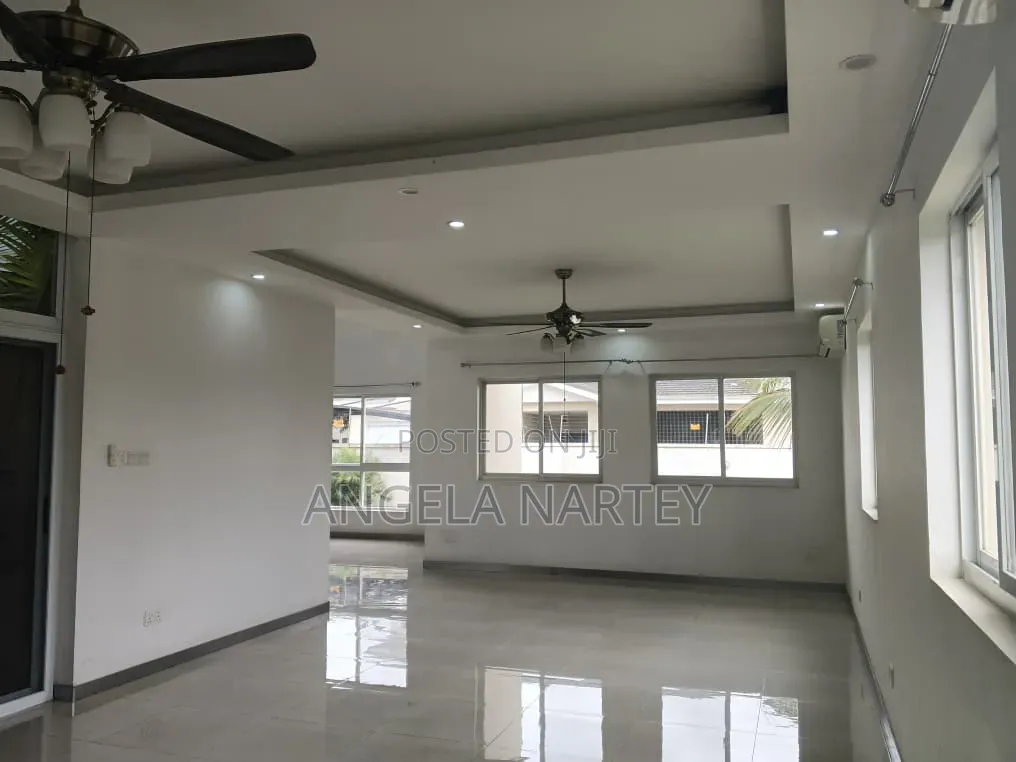 5bdrm House in Sakumono Estates for rent