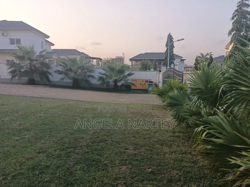 5bdrm House in Sakumono Estates for rent