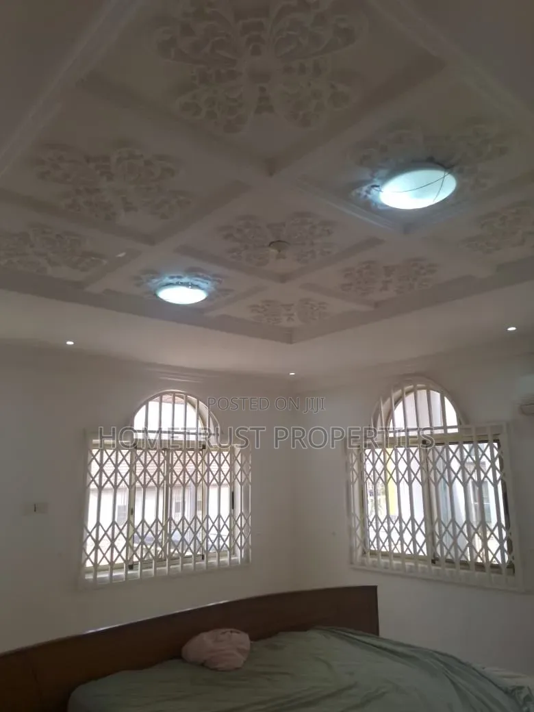 5bdrm Duplex in East Legon Trassaco, Boundary Road Area for rent