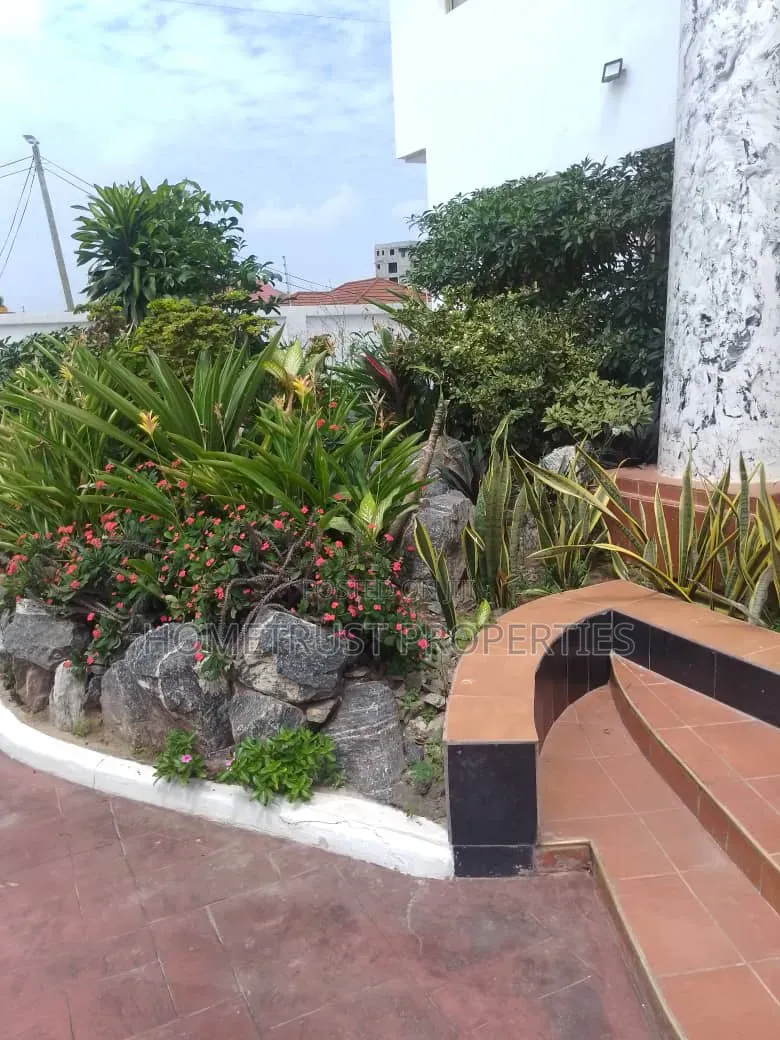5bdrm Duplex in East Legon Trassaco, Boundary Road Area for rent