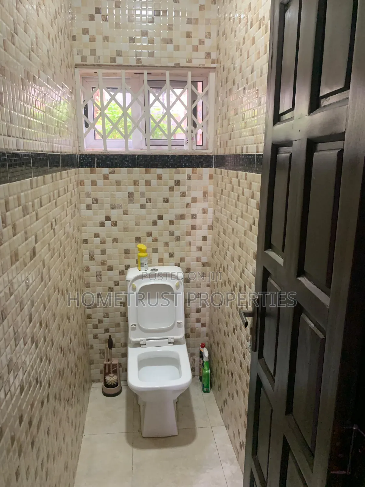 7bdrm Duplex in Botwe School, Nmai-Dzorn for rent
