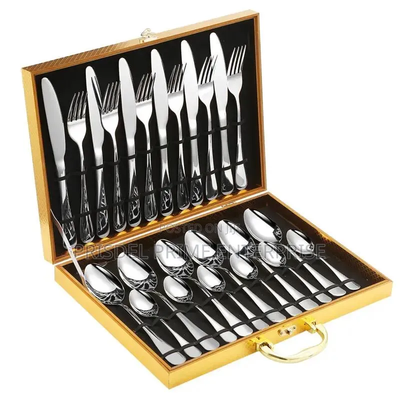 24 Pieces Cutlery Set