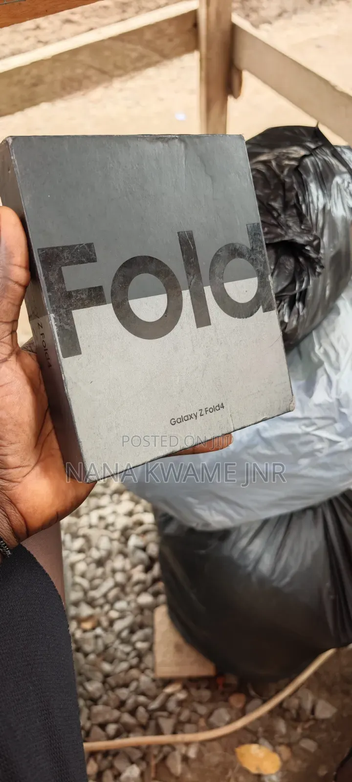 Samsung Galaxy Z Fold4 256 GB Gold