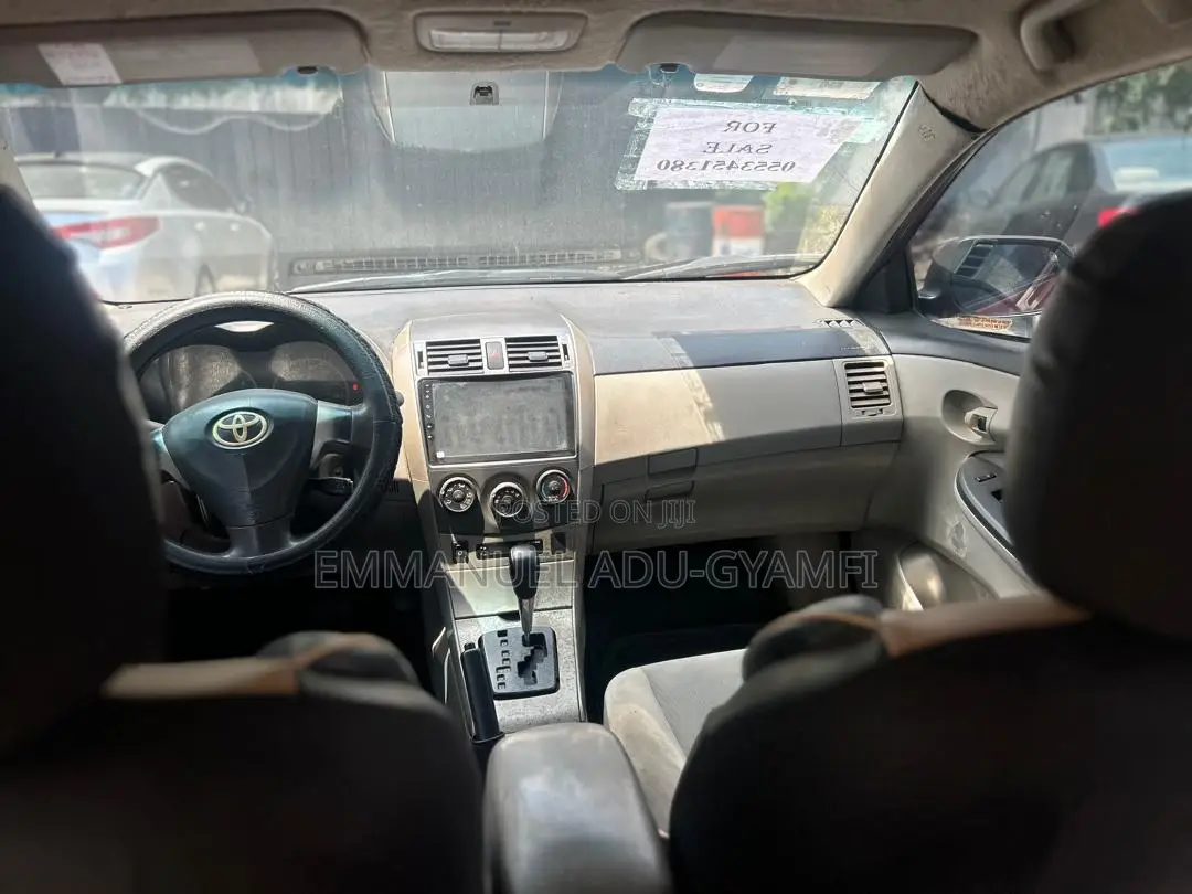 Toyota Corolla LE 4dr Sedan (1.8L 4cyl 4A) 2011 Red
