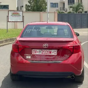 Toyota Corolla SE (1.8L 4cyl 2A) 2018 Red