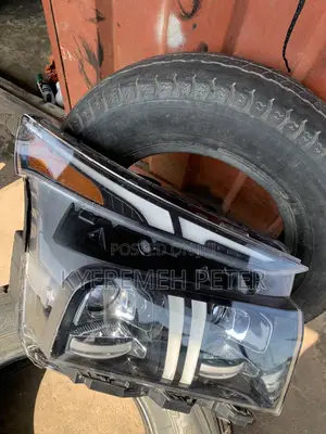 Hyundai Senta Fe 2023 Headlight Right
