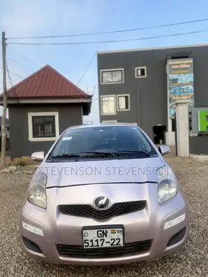 Toyota Vitz 1.0 FWD 5dr 2010