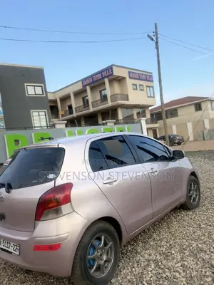 Toyota Vitz 1.0 FWD 5dr 2010