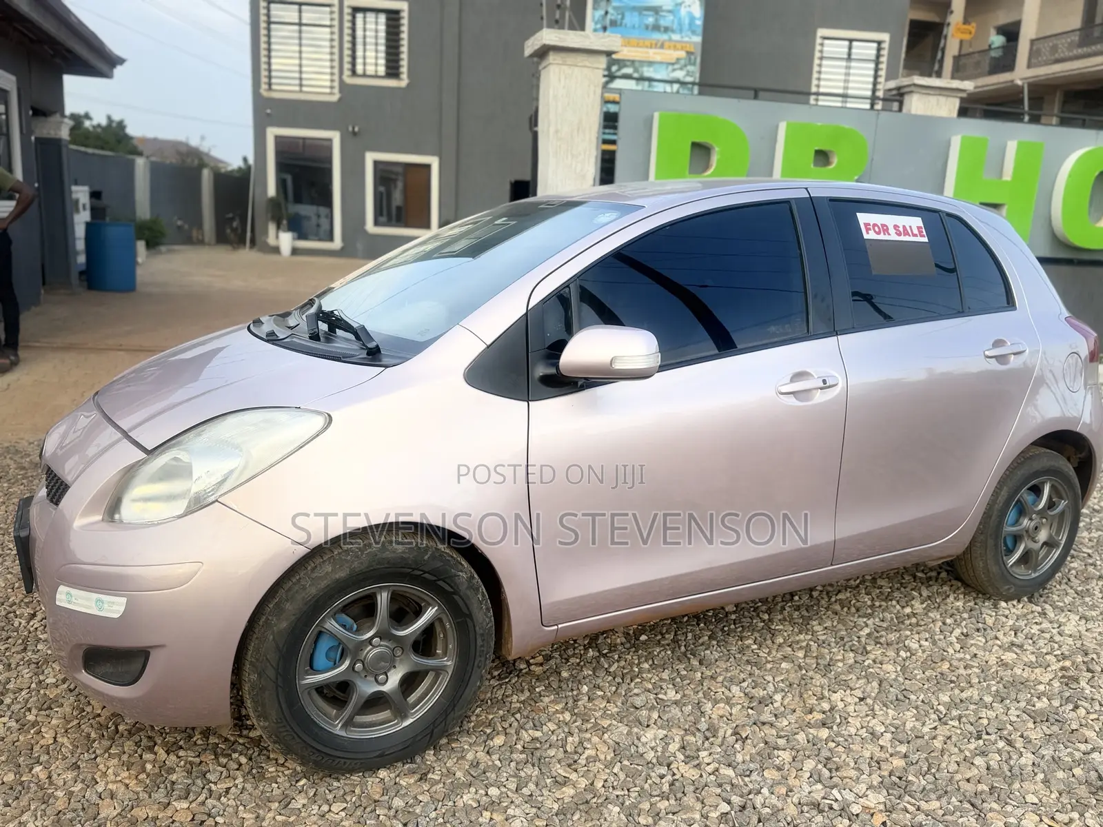 Toyota Vitz 1.0 FWD 5dr 2010