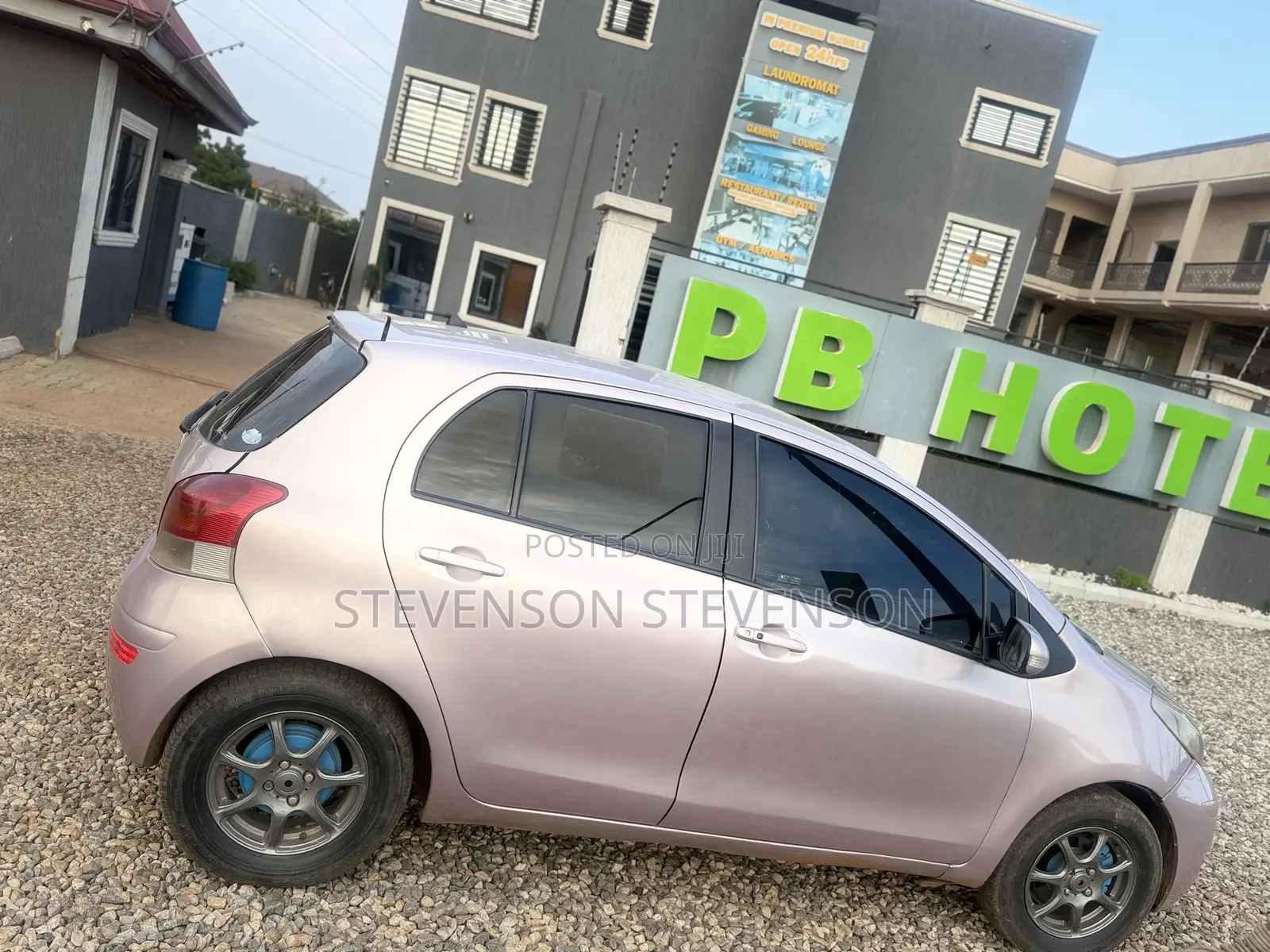 Toyota Vitz 1.0 FWD 5dr 2010