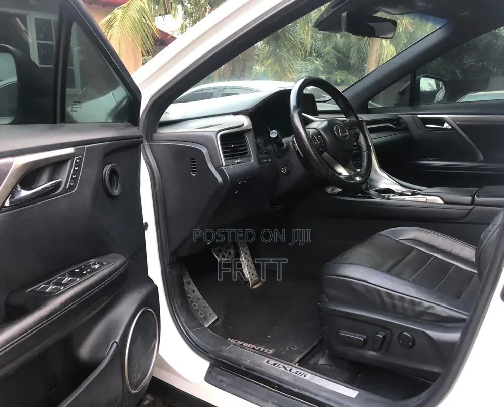 Lexus RX 2019 White