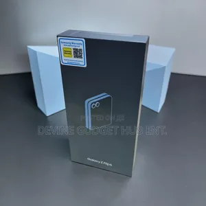 New Samsung Galaxy Z Flip6 256 GB Gold