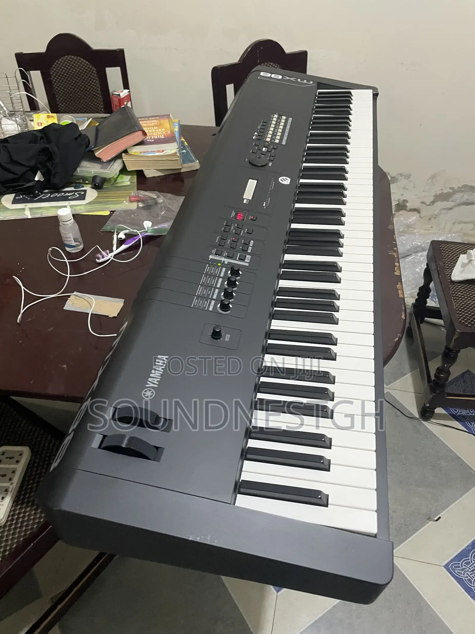 Cracked Yamaha Mx88 (Motif) Full Weighted Keys