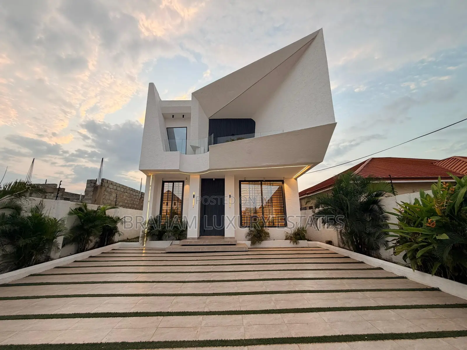 4bdrm House in Braham Luxury, East Legon for sale