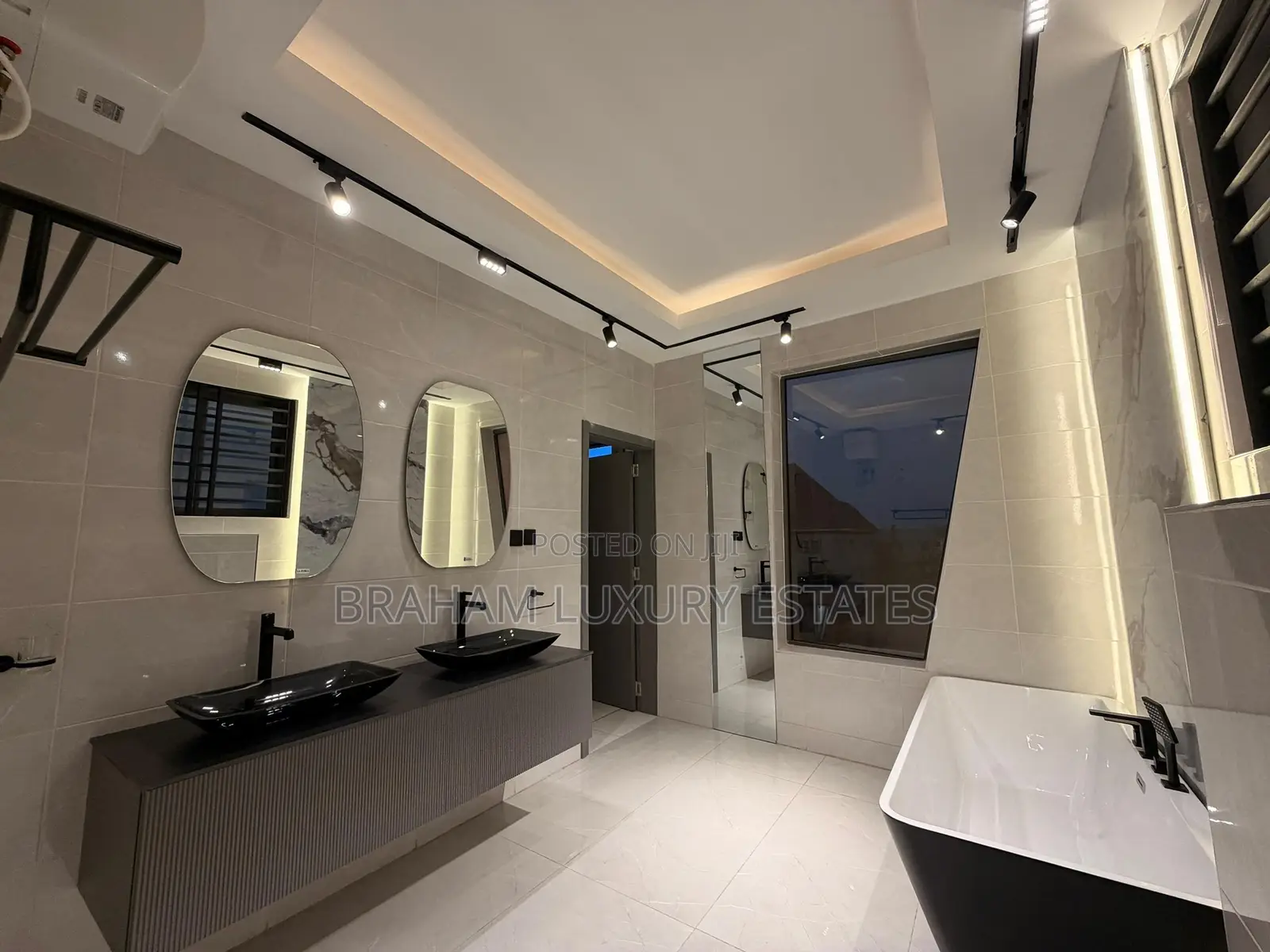 4bdrm House in Braham Luxury, East Legon for sale
