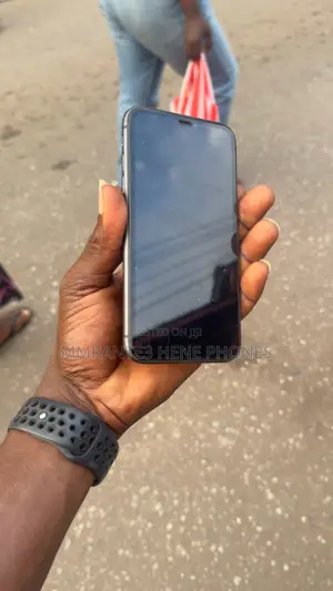 Apple iPhone 11 64 GB Black