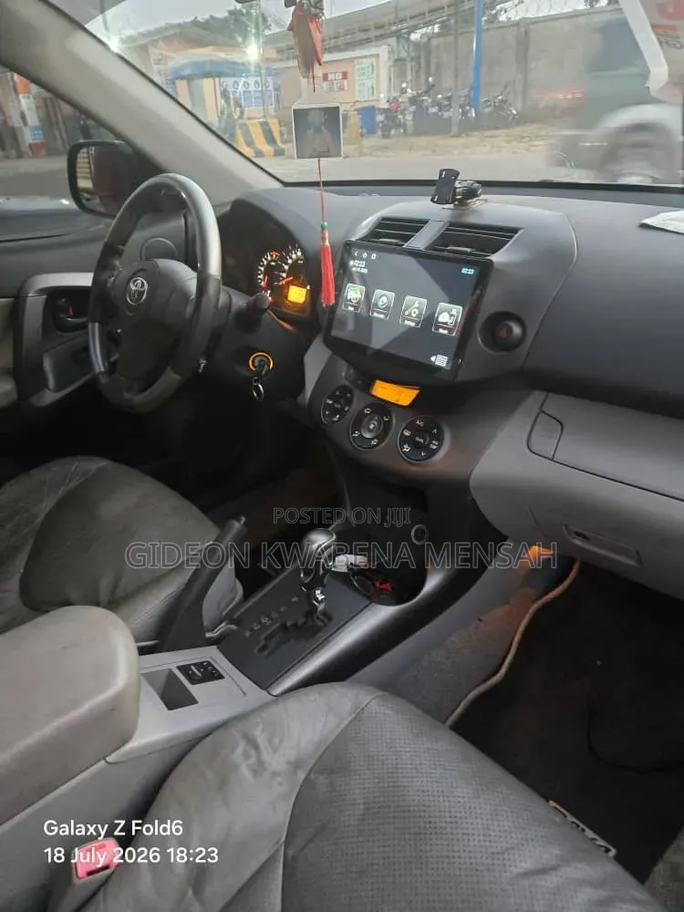 Toyota RAV4 2.5 2010 Black