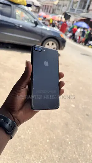 New Apple iPhone 7 32 GB Black