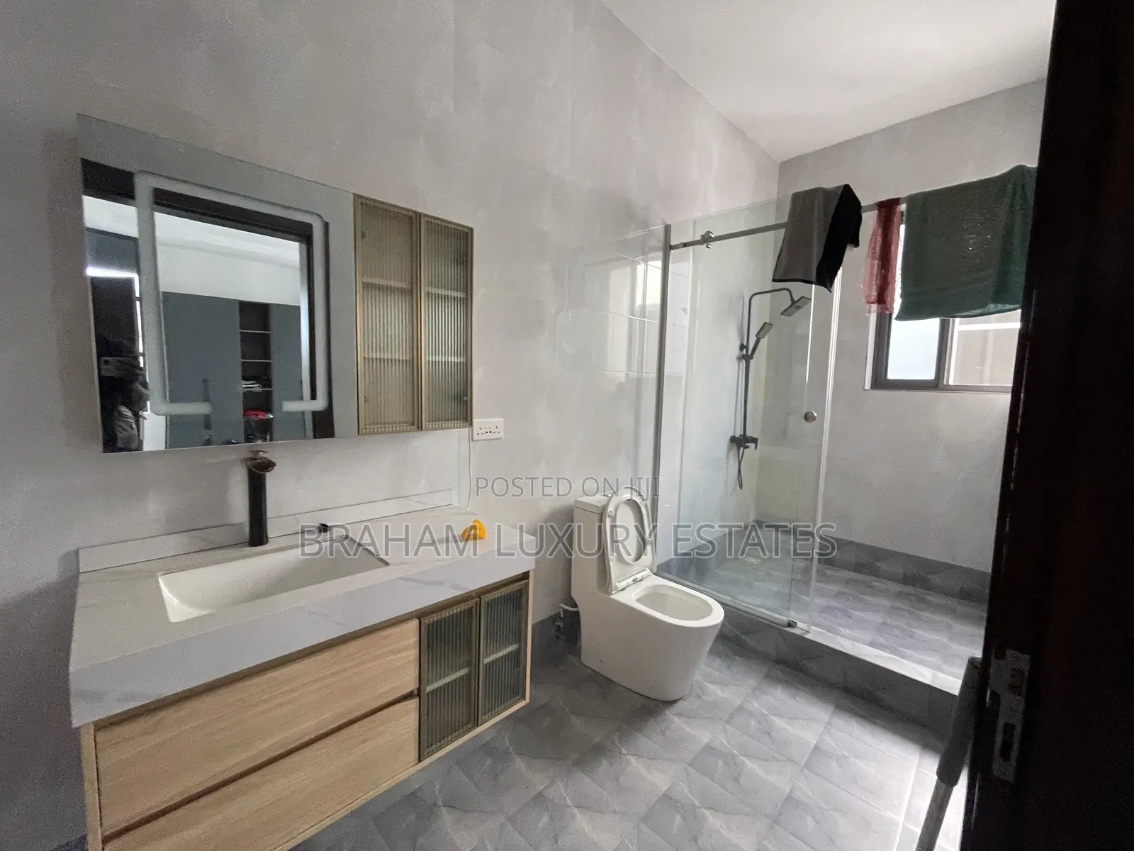 4bdrm House in Braham Luxury, East Legon for rent