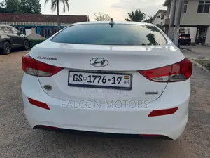 Hyundai Elantra 2013 White