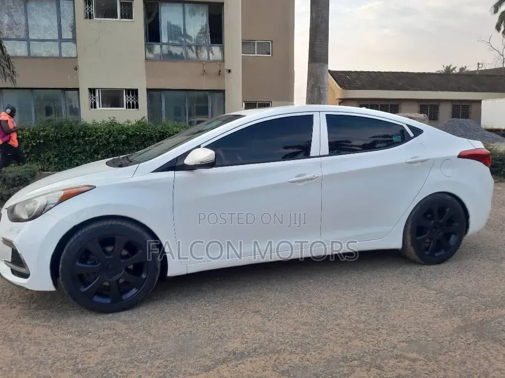 Hyundai Elantra 2013 White