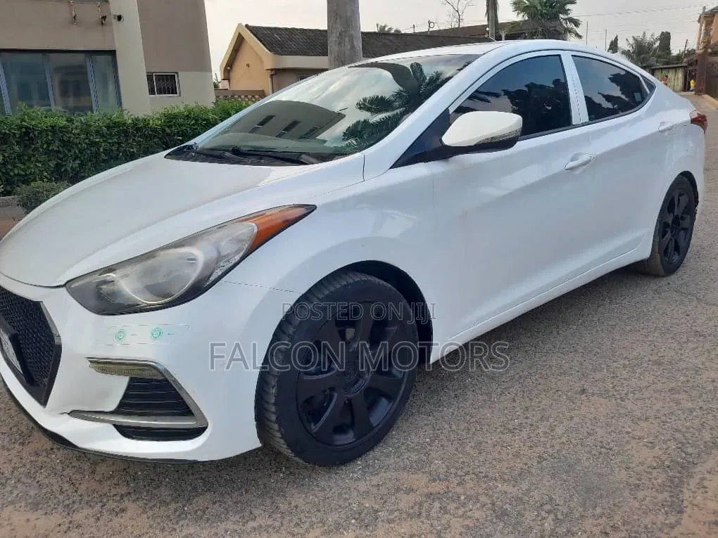 Hyundai Elantra 2013 White