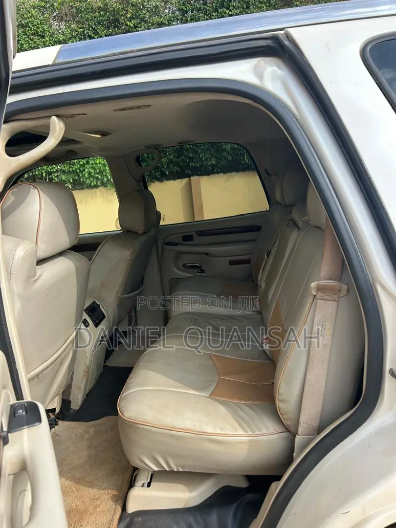 Cadillac Escalade 2008 White