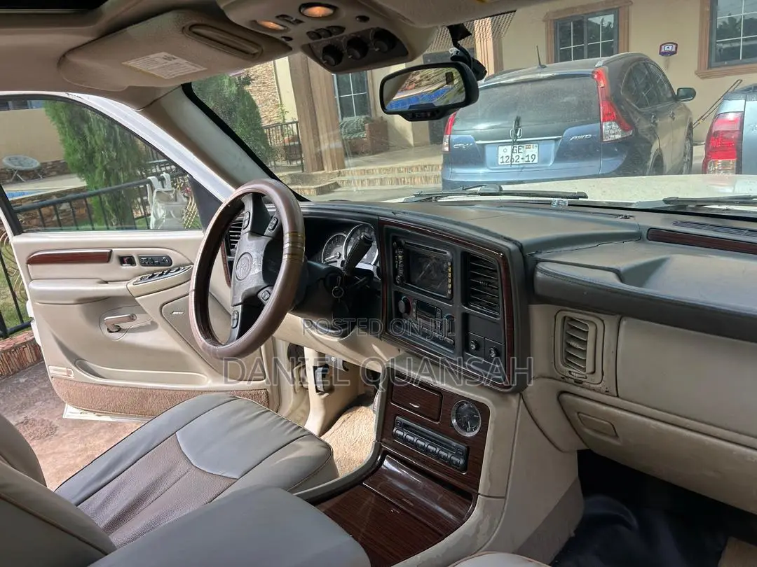 Cadillac Escalade 2008 White