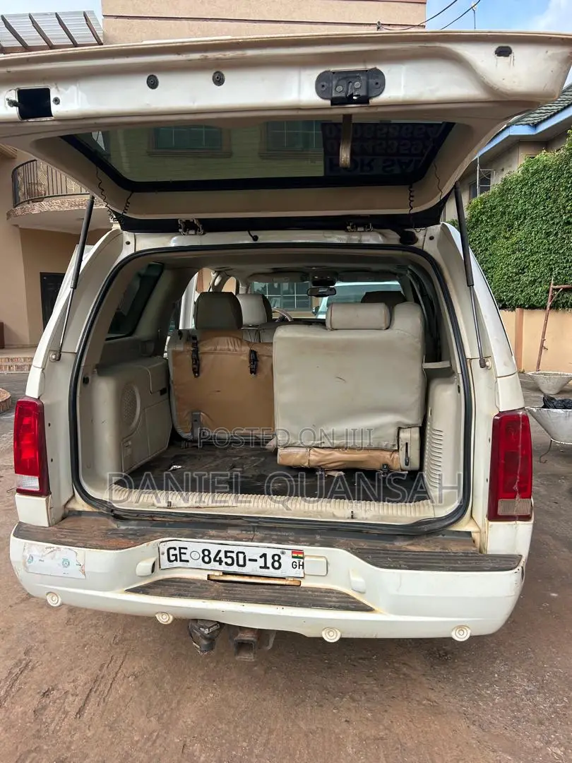 Cadillac Escalade 2008 White