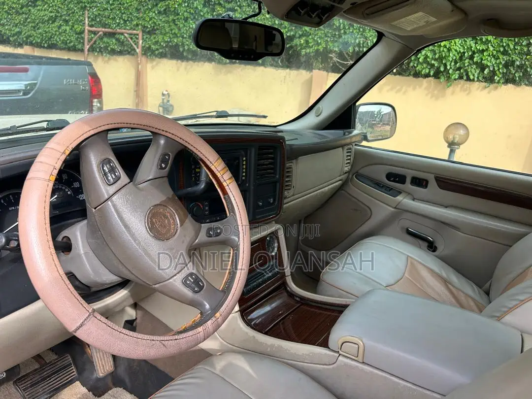 Cadillac Escalade 2008 White