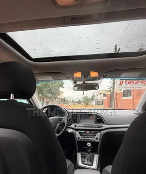 Hyundai Elantra 2017 White