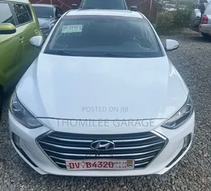 Hyundai Elantra 2017 White