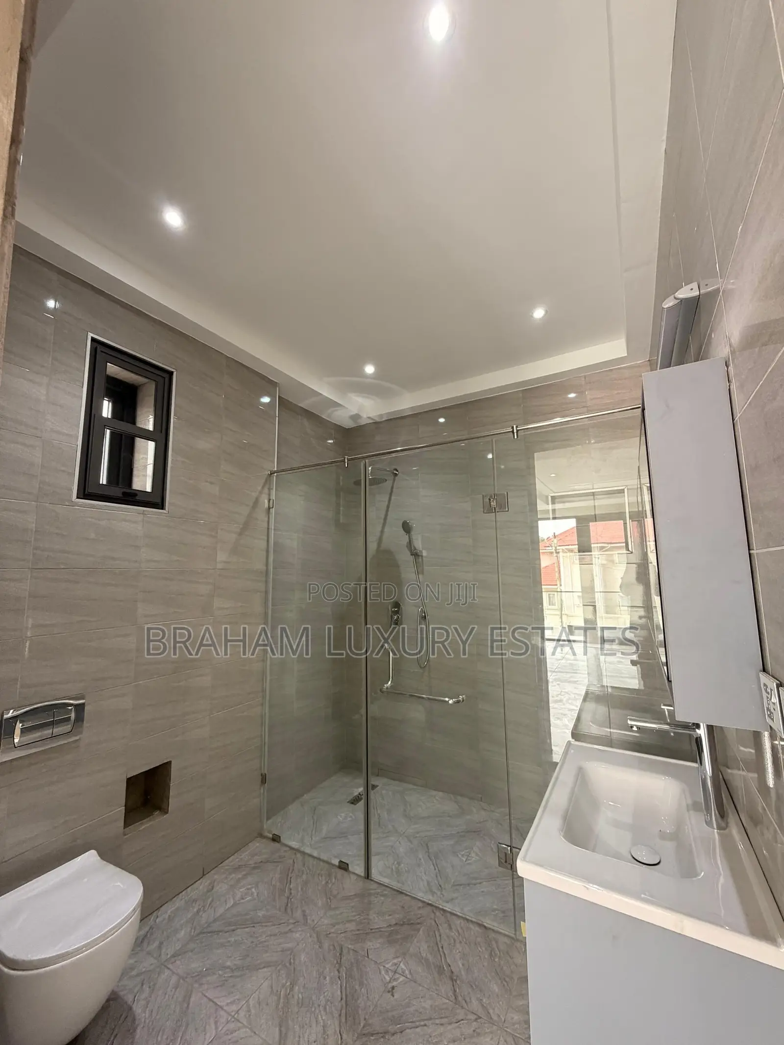 4bdrm House in Braham Luxury, East Legon for sale