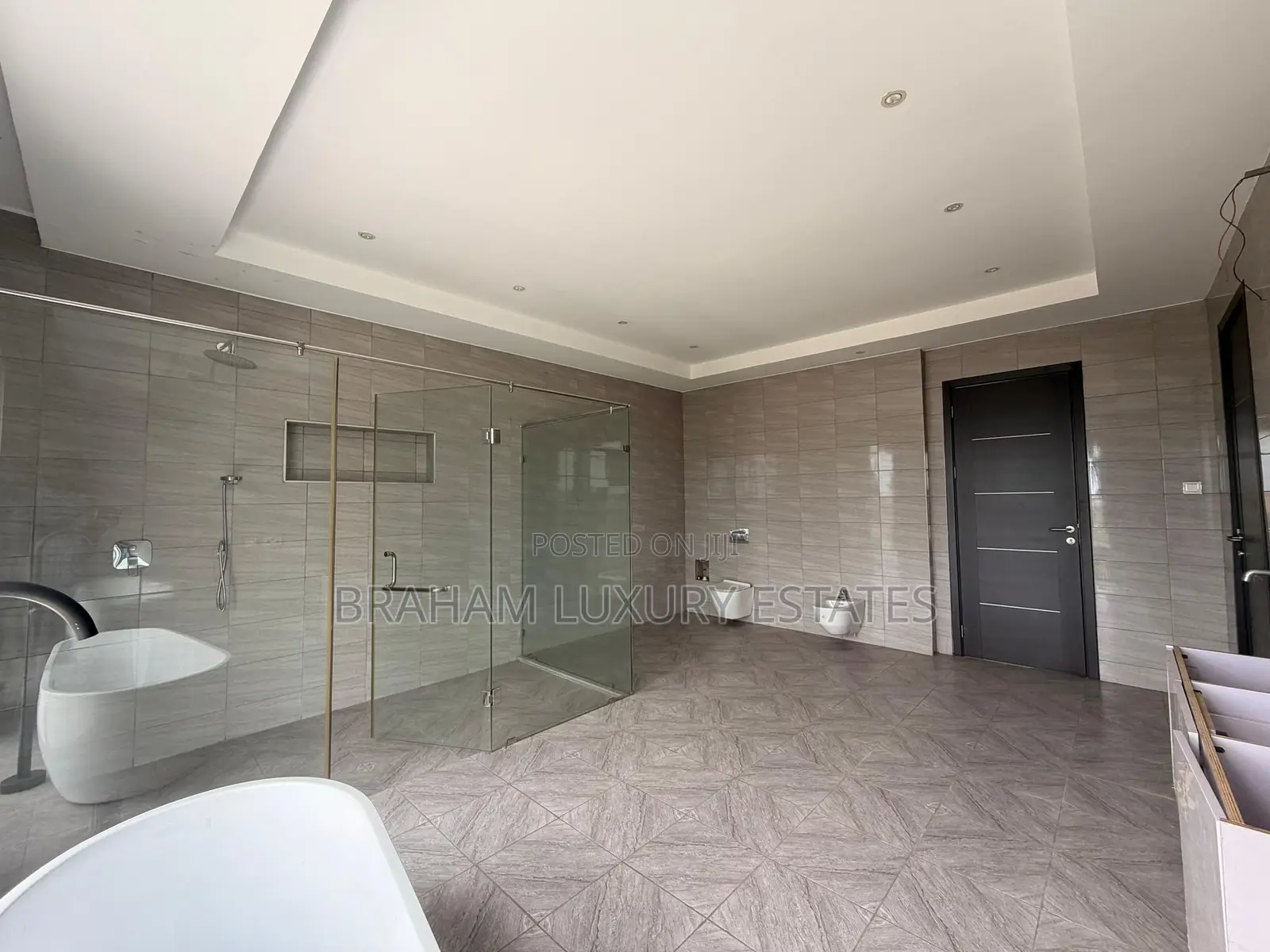 4bdrm House in Braham Luxury, East Legon for sale