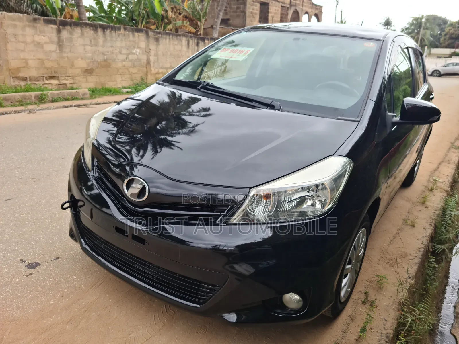 Toyota Vitz 2014 Black