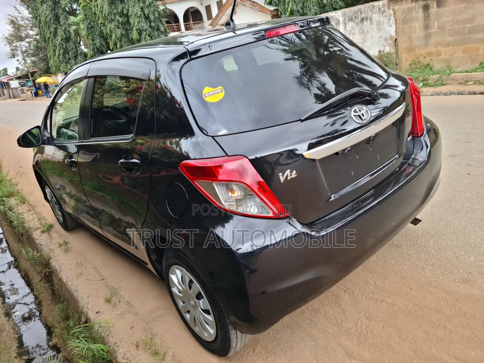 Toyota Vitz 2014 Black