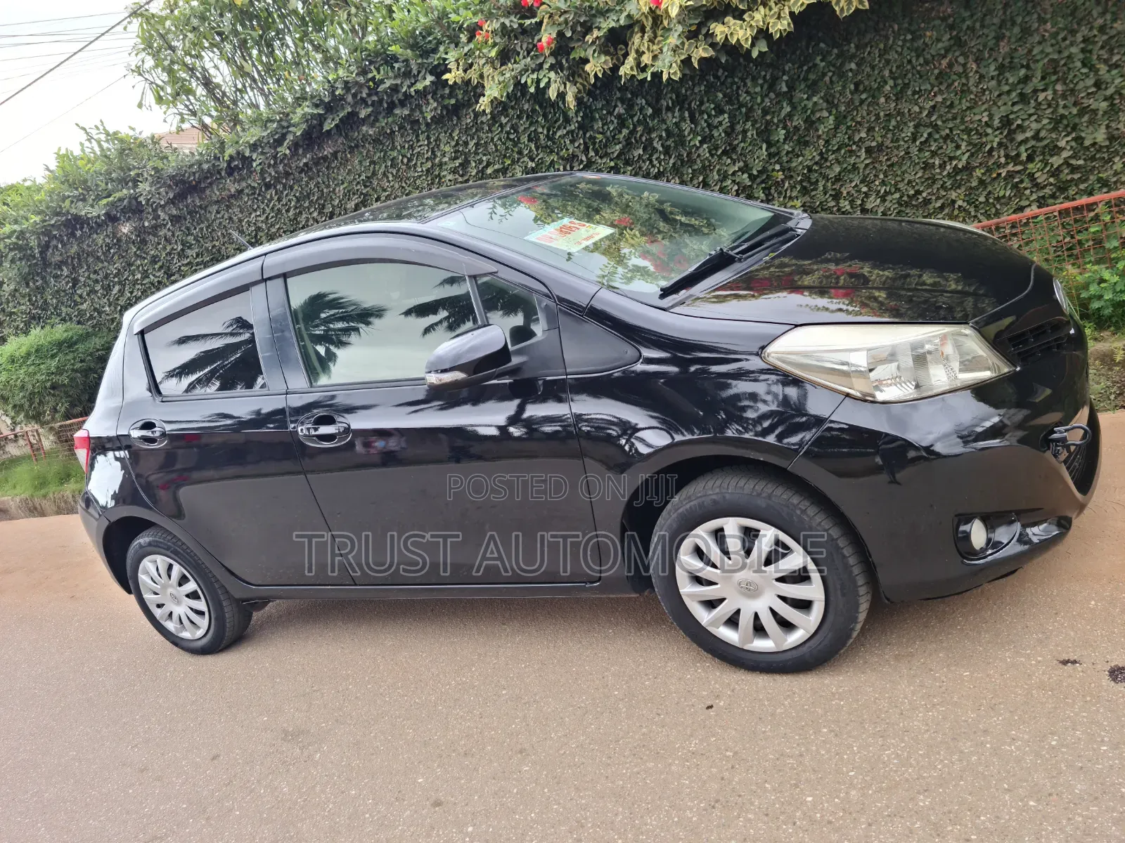 Toyota Vitz 2014 Black