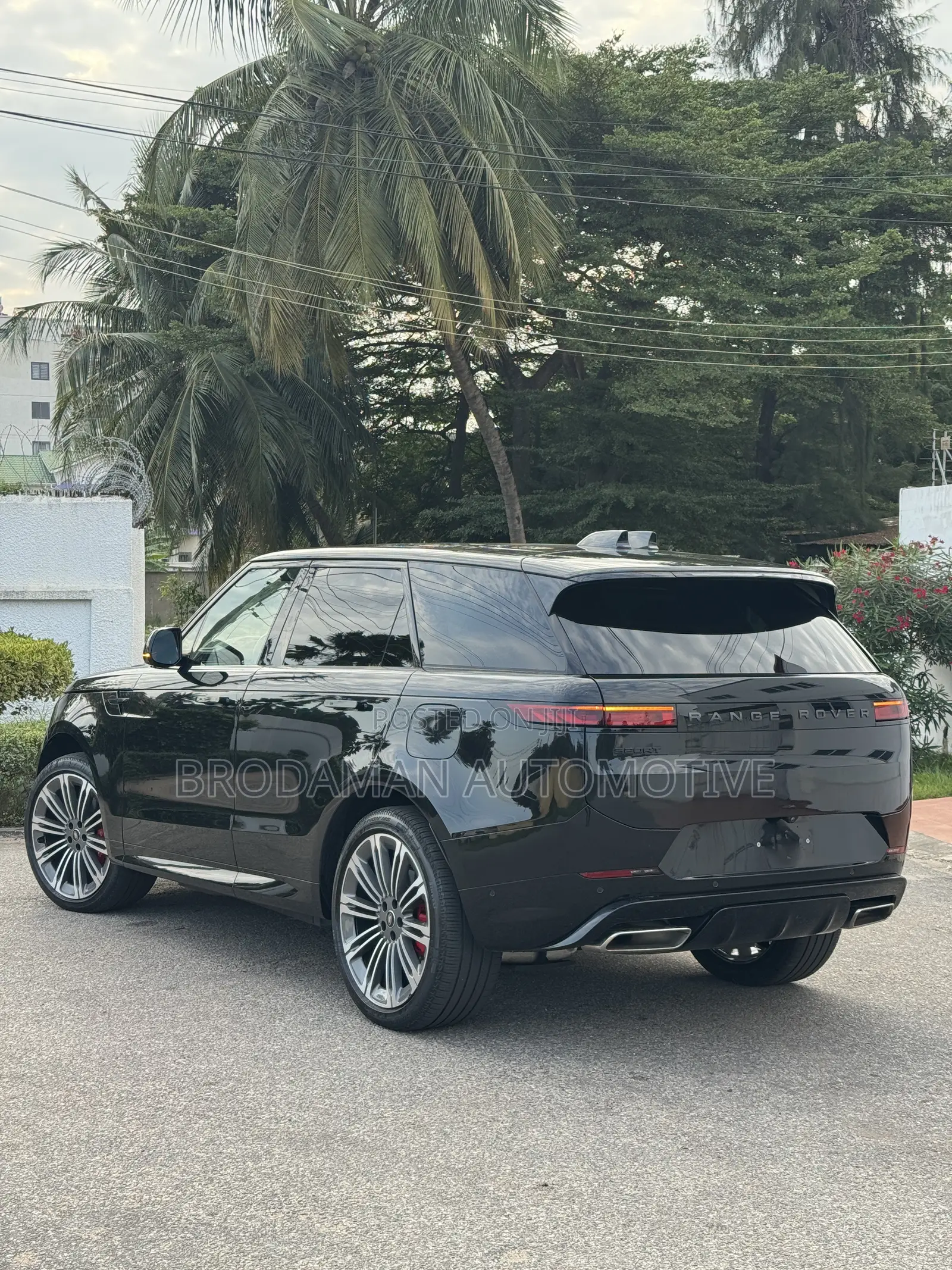 Land Rover Range Rover Sport P460 PHEV Dynamic SE 2025 Black
