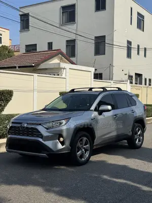 Toyota RAV4 Limited AWD 2020 Silver