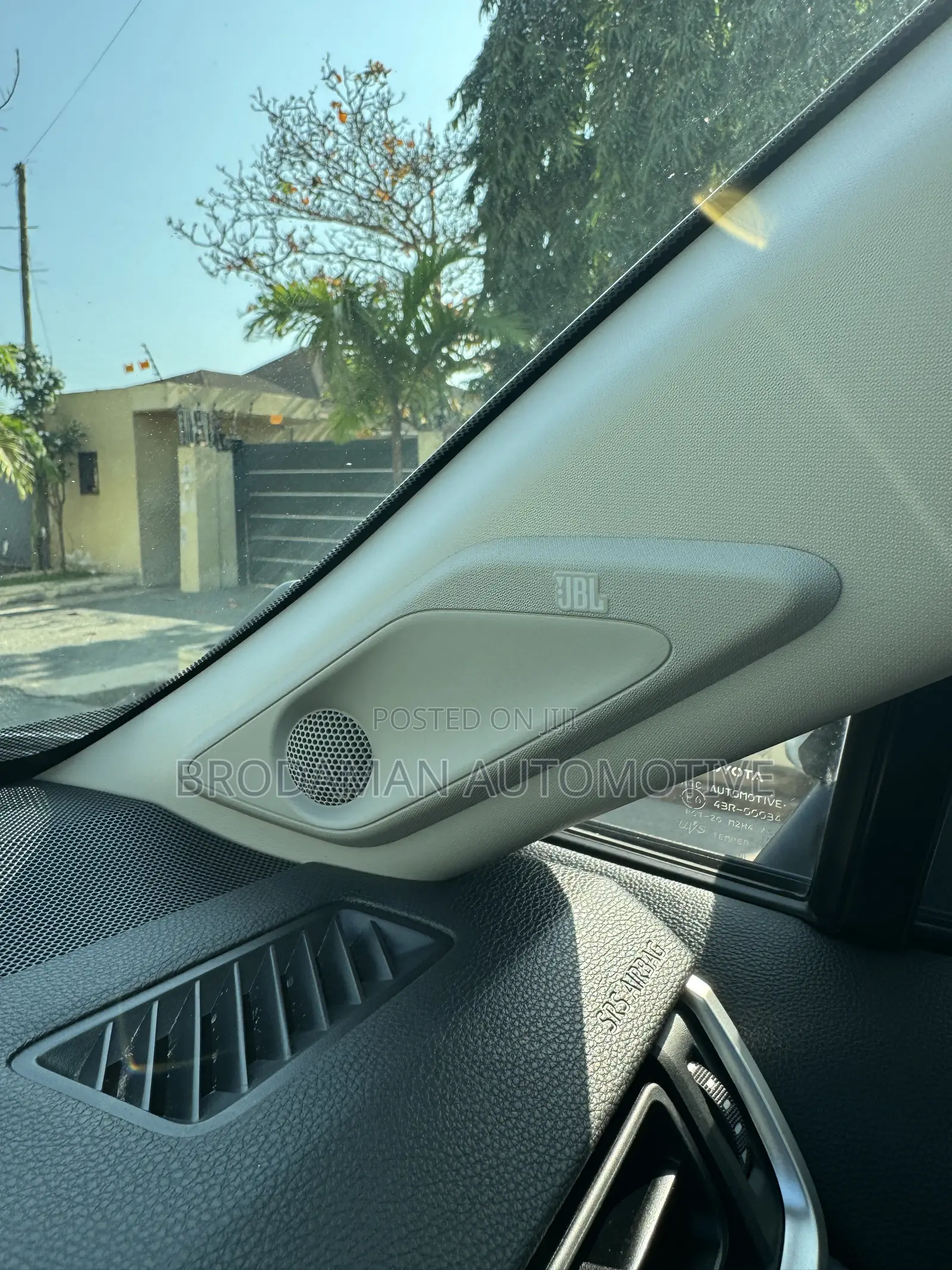 Toyota RAV4 Limited AWD 2020 Silver