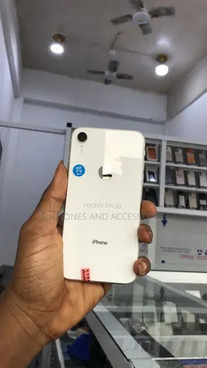 Apple iPhone XR 128 GB White